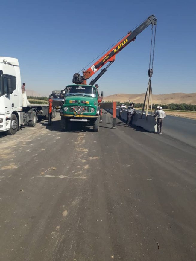 پروژه نصب نیوجرسی محور شهرکرد شلمزار